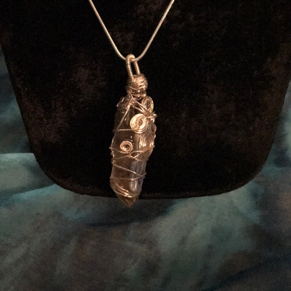 Quartz and kyanite silver wire wrapped necklace - Picture 4 of 7